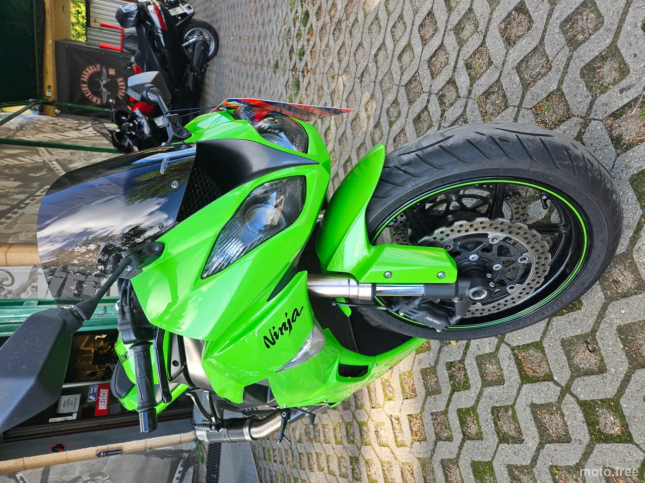 Kawasaki ZX